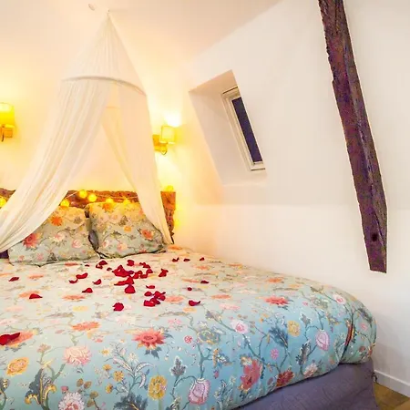 Jacuzzi - La Petite Romantique - Flobnb Laon Exterior foto