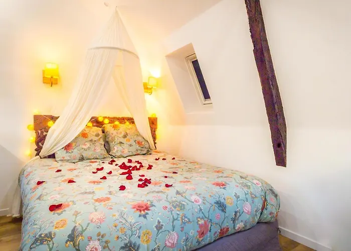 Jacuzzi - La Petite Romantique - Flobnb